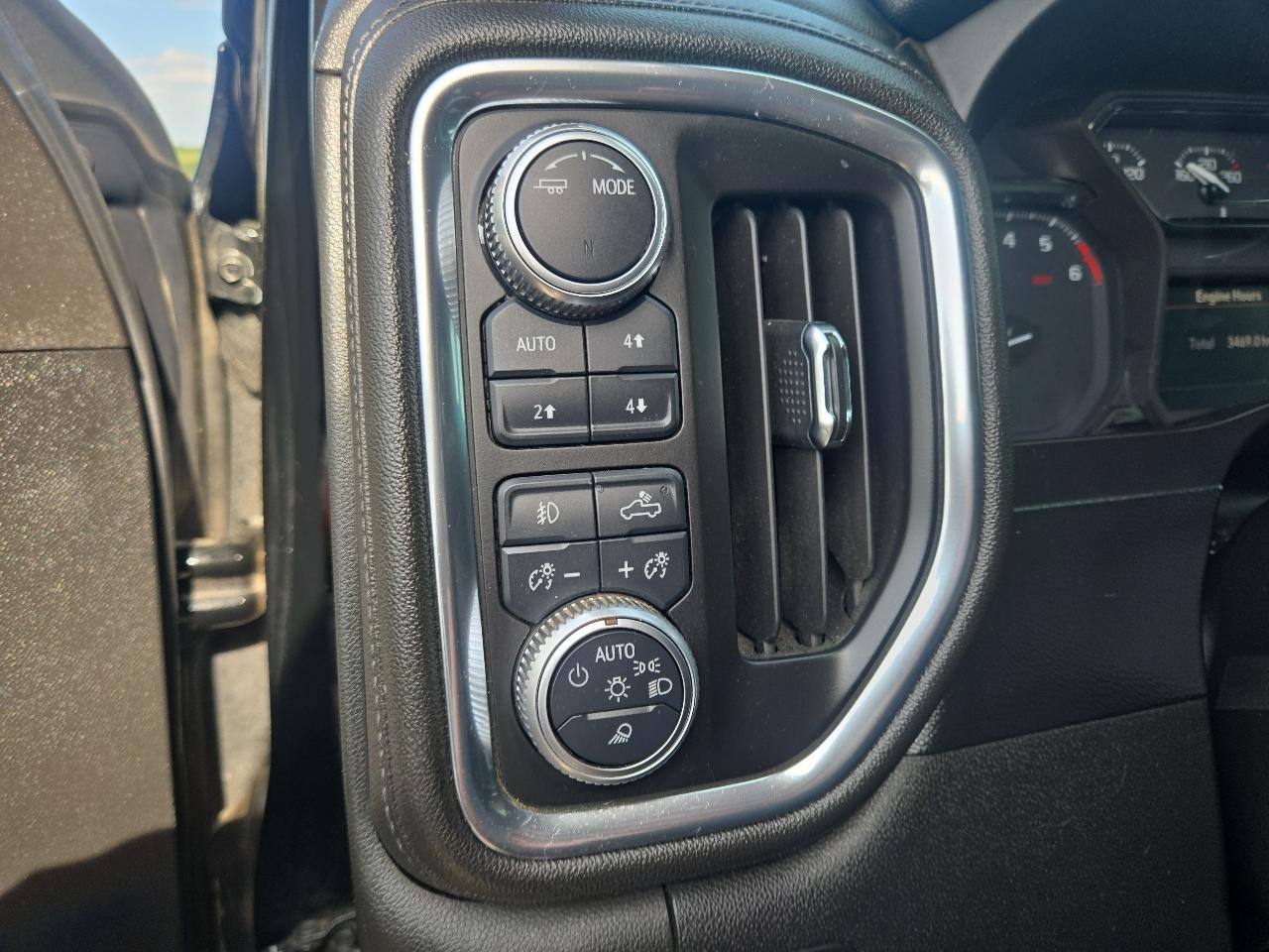 GMC Sierra 1500 4WD Crew Cab 147" SLT 2021
