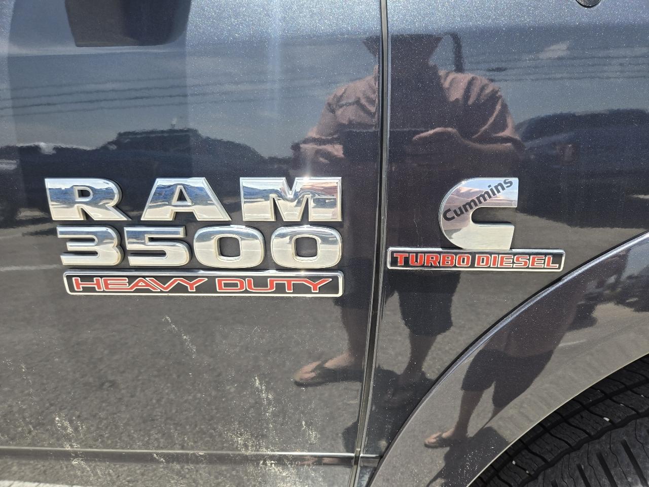 RAM 3500 Laramie 4x4 Crew Cab 6'4" Box 2018