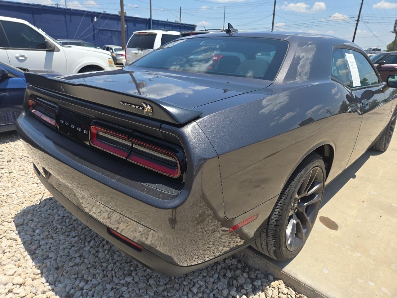 Dodge Challenger R/T Scat Pack RWD 2021