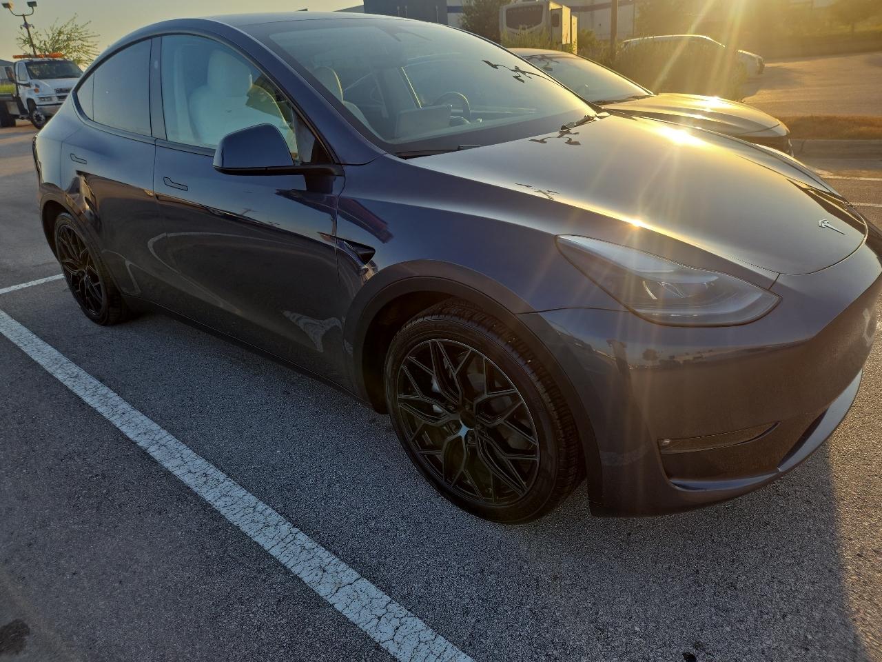 Tesla Model Y Long Range AWD 2023