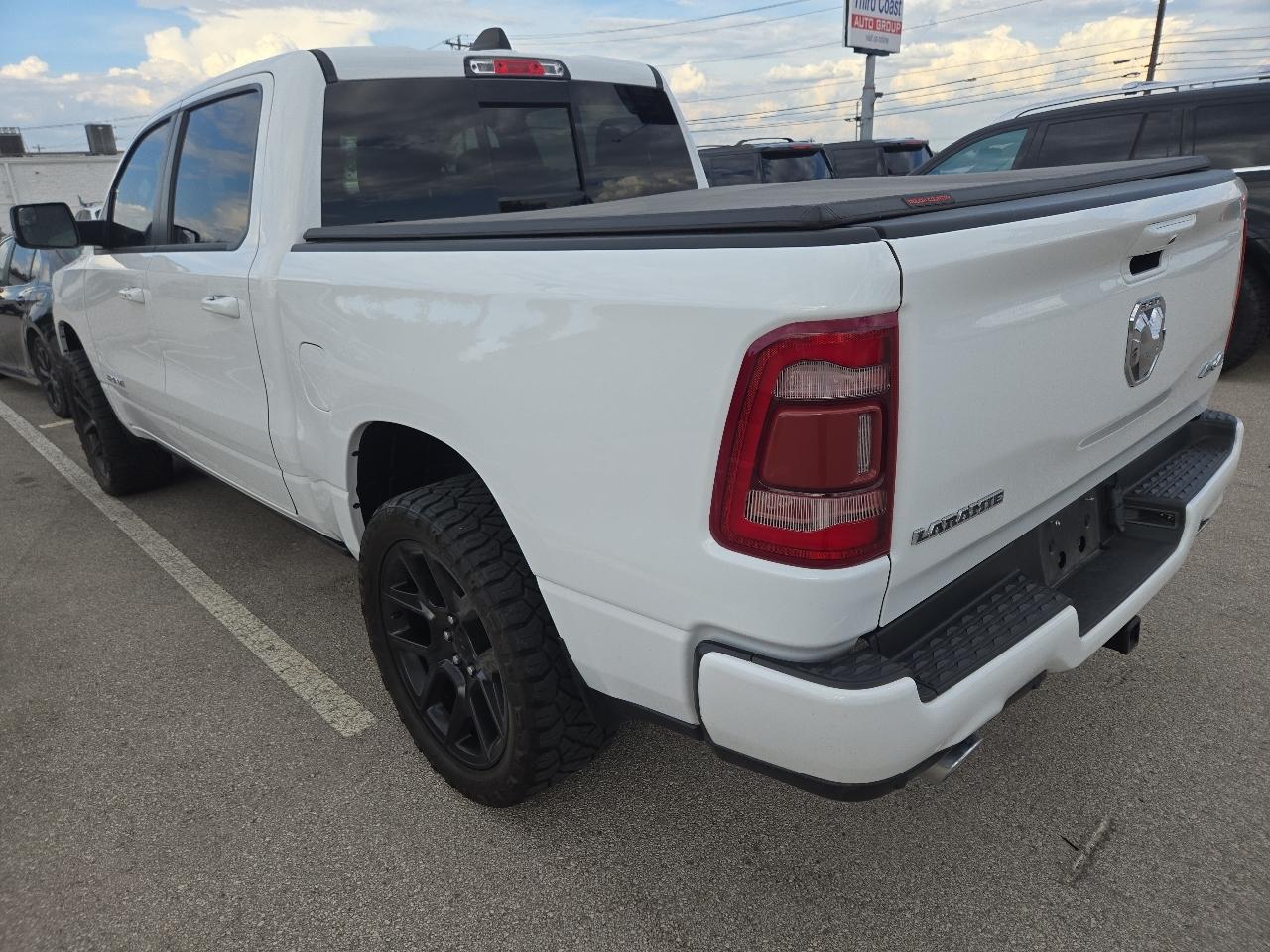 RAM 1500 Laramie 4x4 Crew Cab 5'7" Box 2023