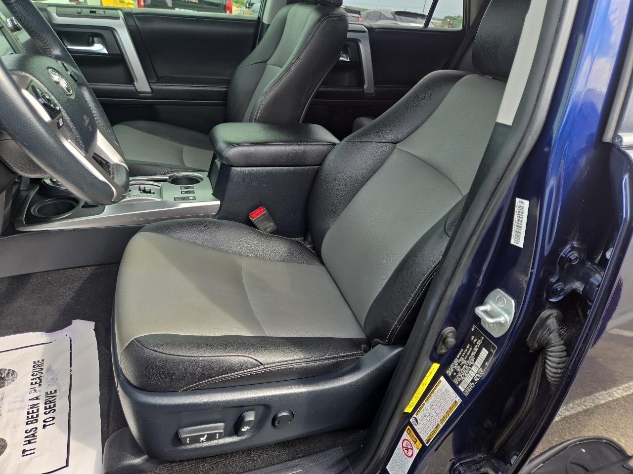 Toyota 4Runner TRD Off Road Premium 4WD (Natl) 2018