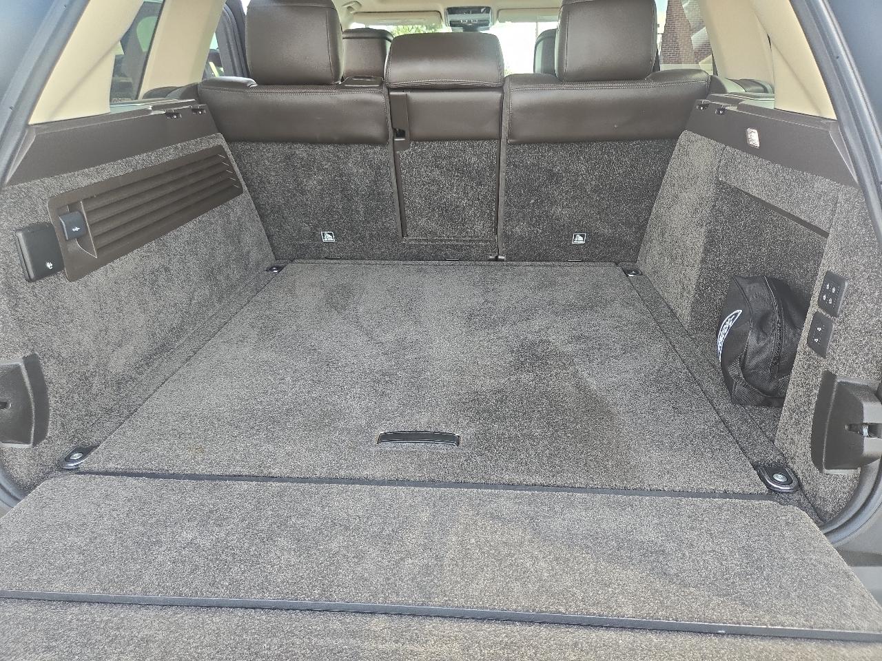 Land Rover Range Rover V8 Supercharged LWB 2019