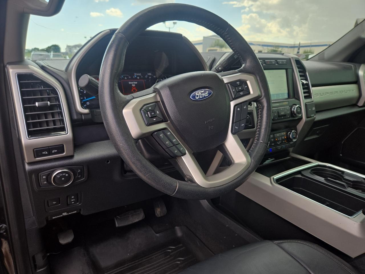 Ford Super Duty F-250 SRW Lariat 4WD Crew Cab 6.75' Box 2020