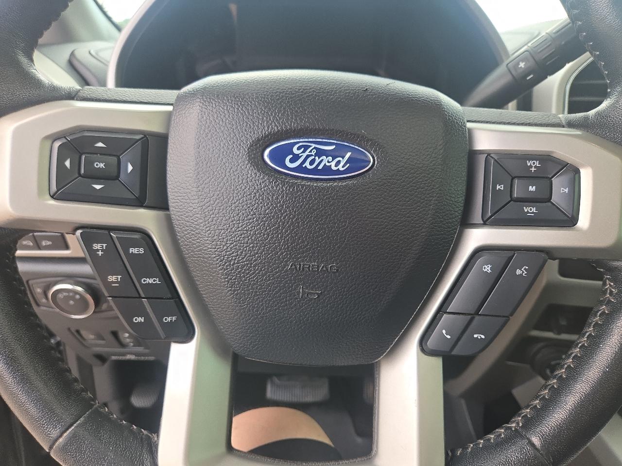 Ford Super Duty F-250 SRW Lariat 4WD Crew Cab 6.75' Box 2020