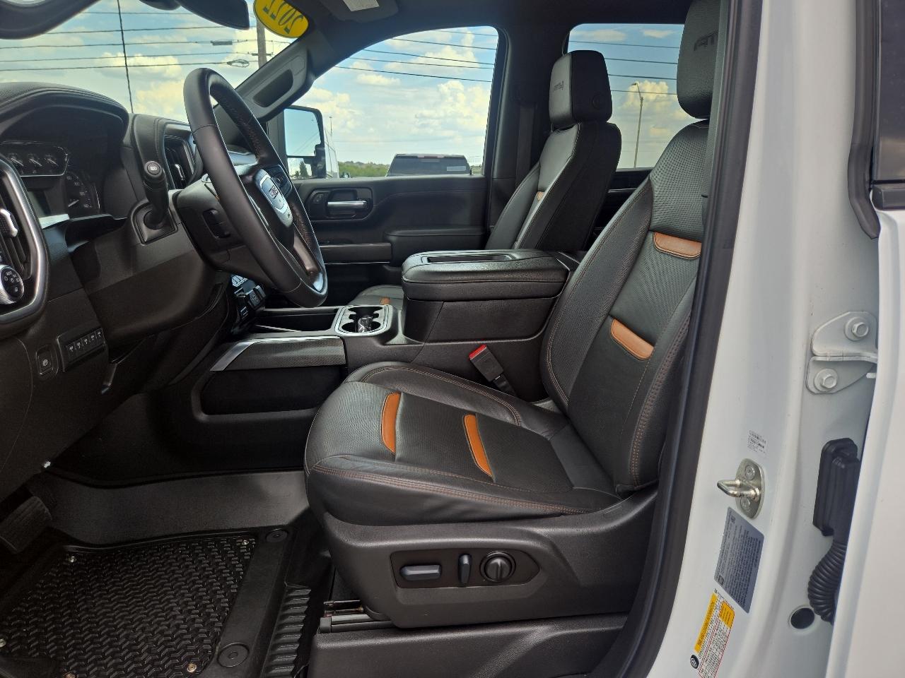 GMC Sierra 2500HD 4WD Crew Cab 159" AT4 2022