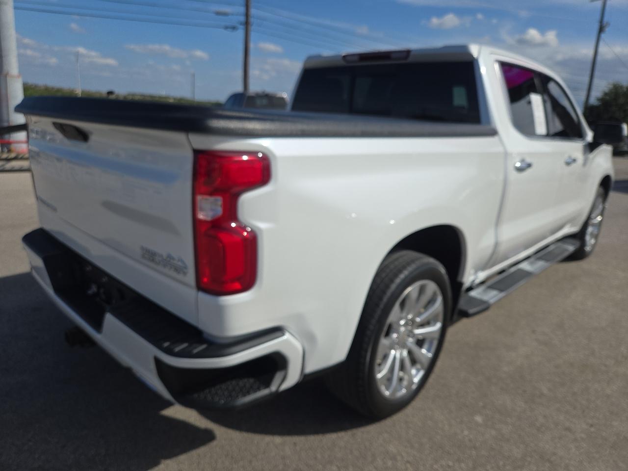 Chevrolet Silverado 1500 LTD 4WD Crew Cab 147" High Country 2022