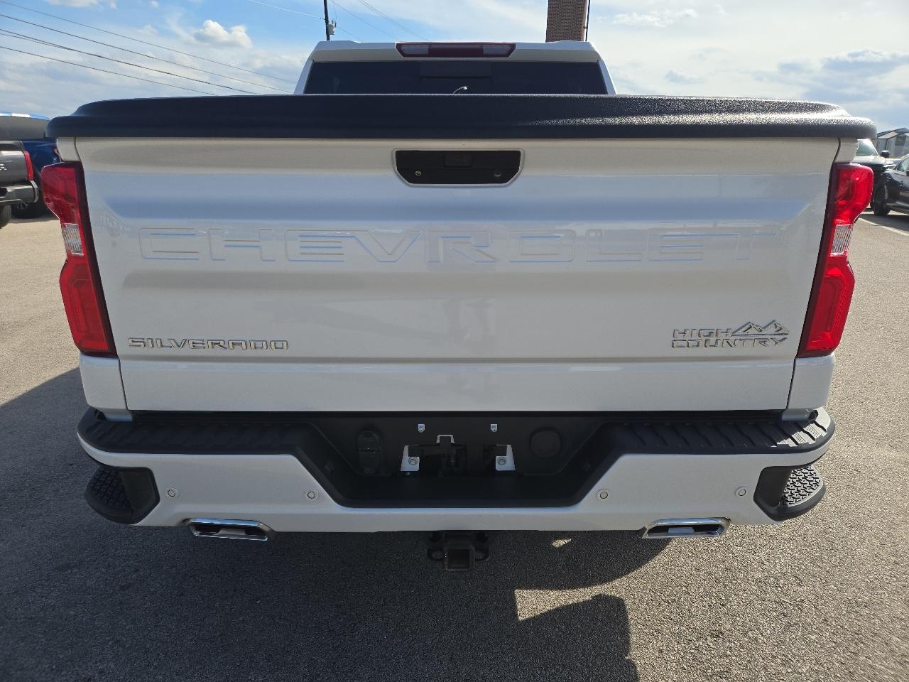 Chevrolet Silverado 1500 LTD 4WD Crew Cab 147" High Country 2022