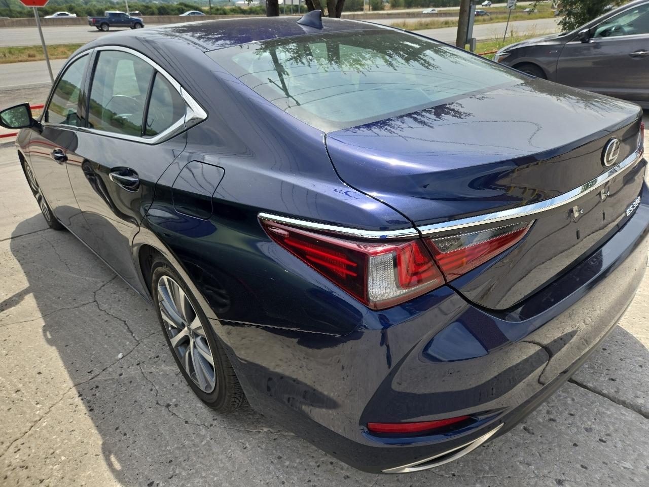 Lexus ES ES 350 FWD 2020
