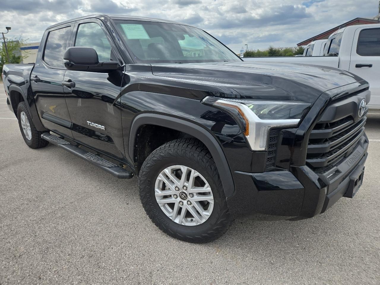 Toyota Tundra 4WD SR5 CrewMax 5.5' Bed (Natl) 2023