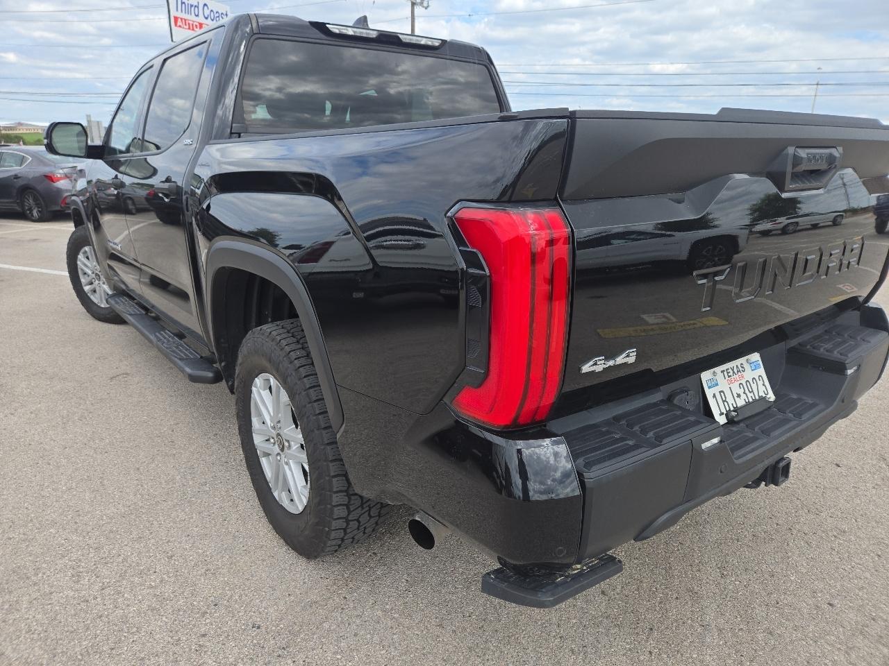 Toyota Tundra 4WD SR5 CrewMax 5.5' Bed (Natl) 2023