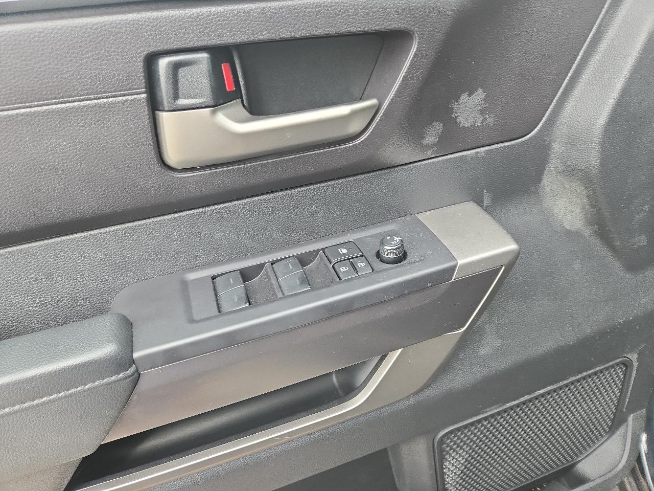 Toyota Tundra 4WD SR5 CrewMax 5.5' Bed (Natl) 2023