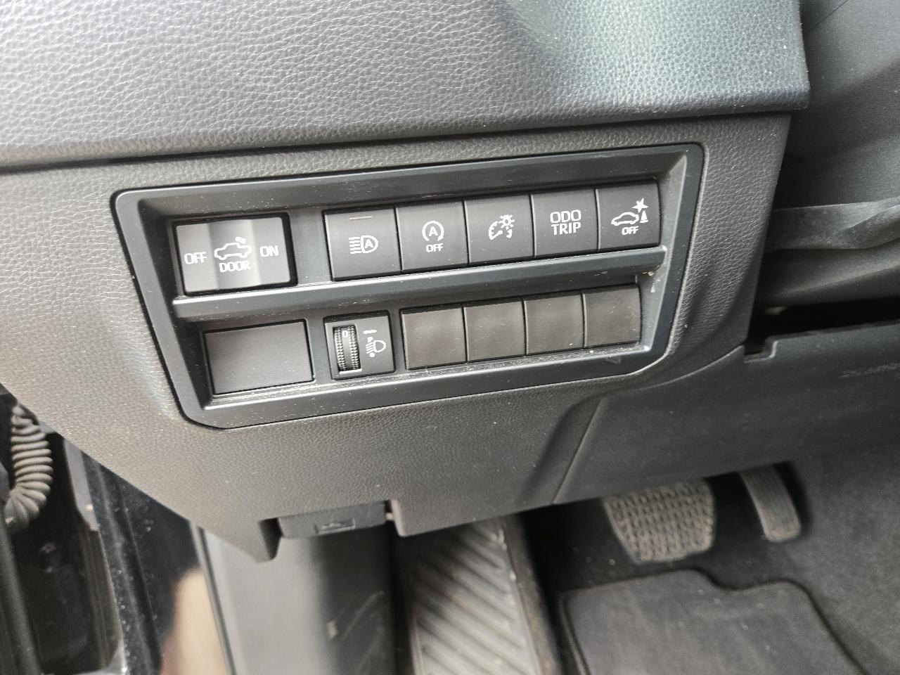 Toyota Tundra 4WD SR5 CrewMax 5.5' Bed (Natl) 2023