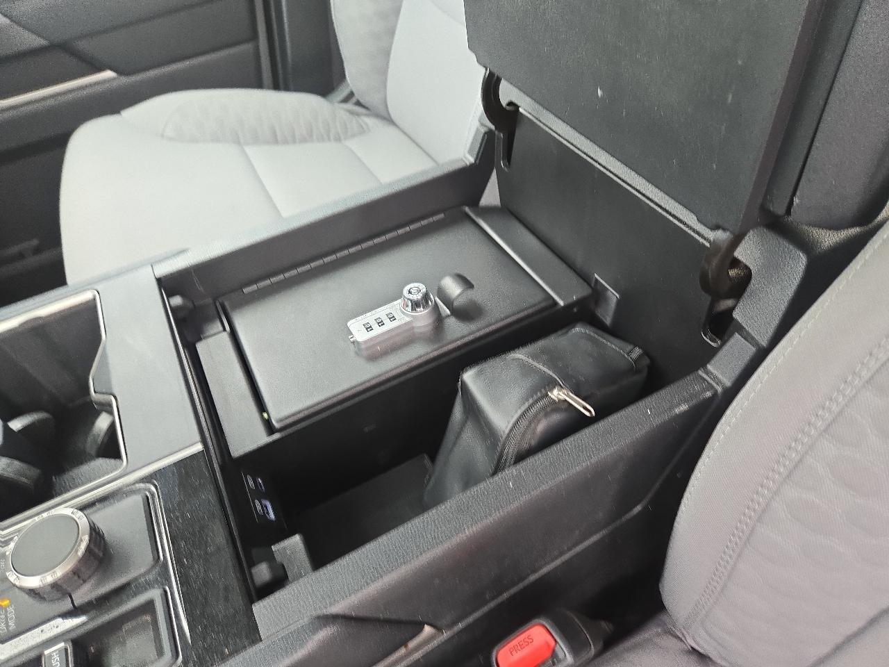 Toyota Tundra 4WD SR5 CrewMax 5.5' Bed (Natl) 2023