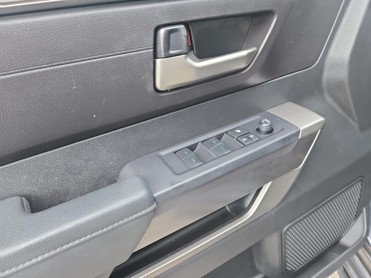 Toyota Tundra 4WD SR5 CrewMax 5.5' Bed (Natl) 2023