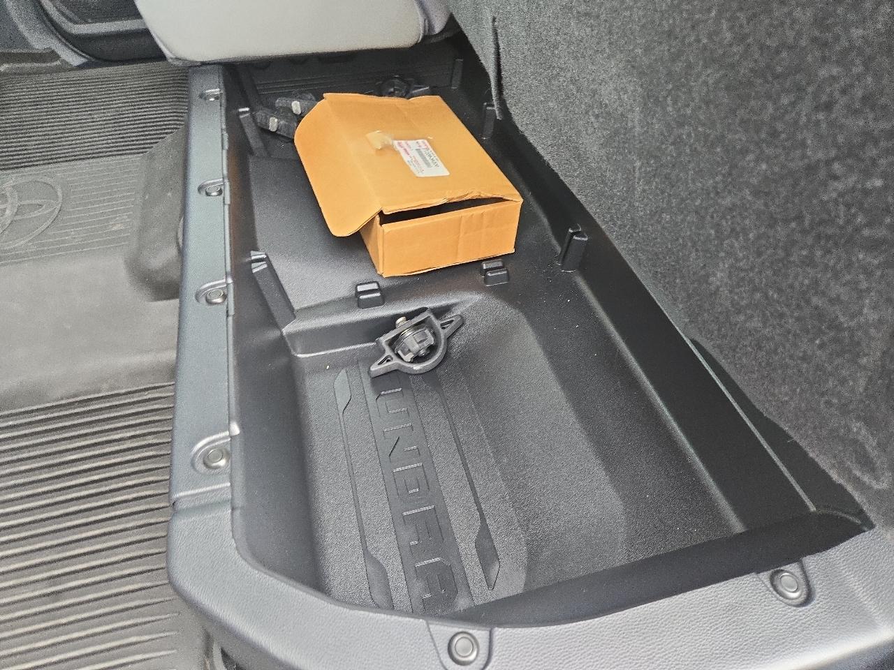 Toyota Tundra 4WD SR5 CrewMax 5.5' Bed (Natl) 2023