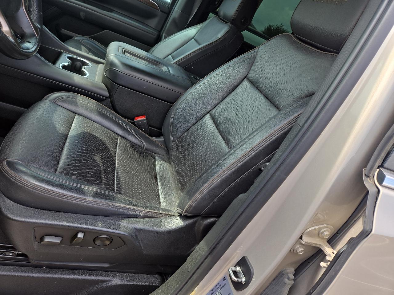 Chevrolet Suburban 4WD 4dr High Country 2022