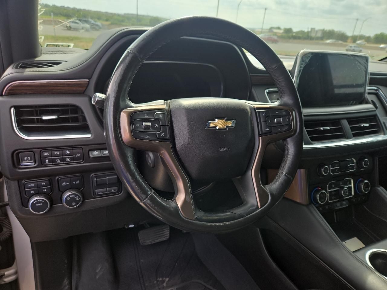 Chevrolet Suburban 4WD 4dr High Country 2022