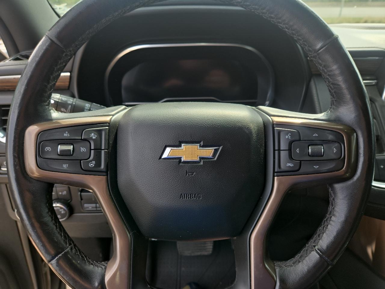 Chevrolet Suburban 4WD 4dr High Country 2022