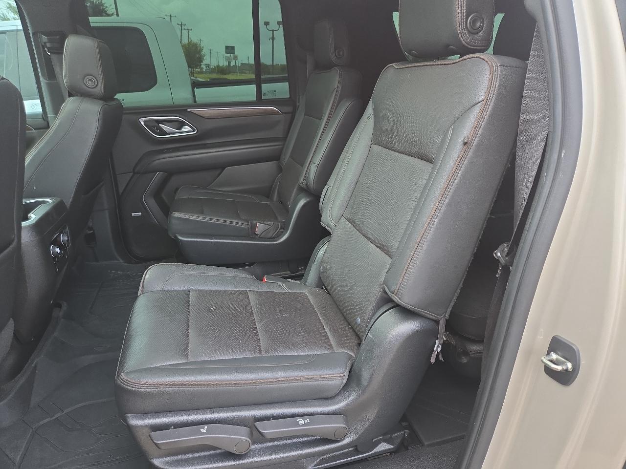 Chevrolet Suburban 4WD 4dr High Country 2022
