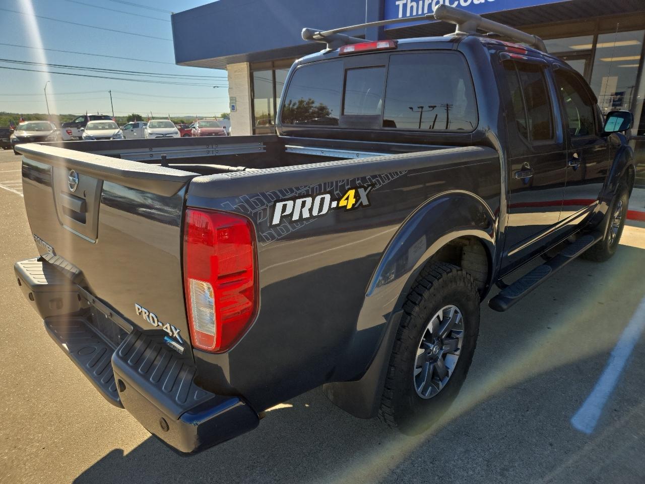 Nissan Frontier Crew Cab 4x4 PRO-4X Auto 2017