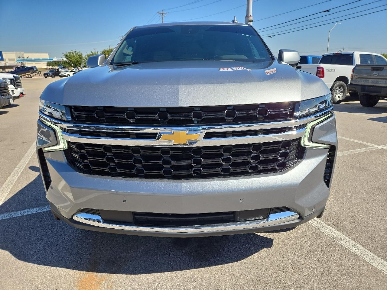 Chevrolet Suburban 2WD 4dr LS 2024