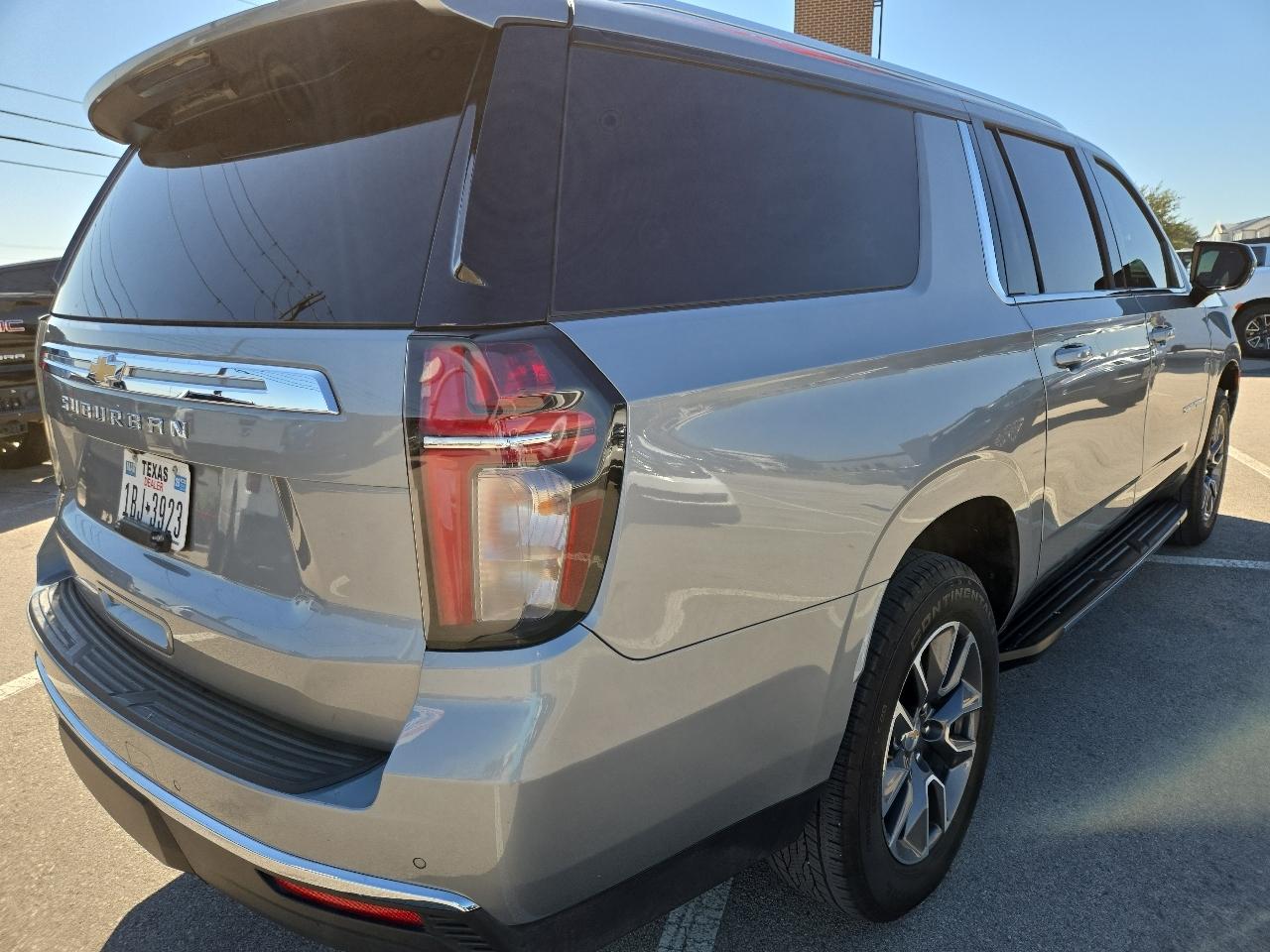 Chevrolet Suburban 2WD 4dr LS 2024
