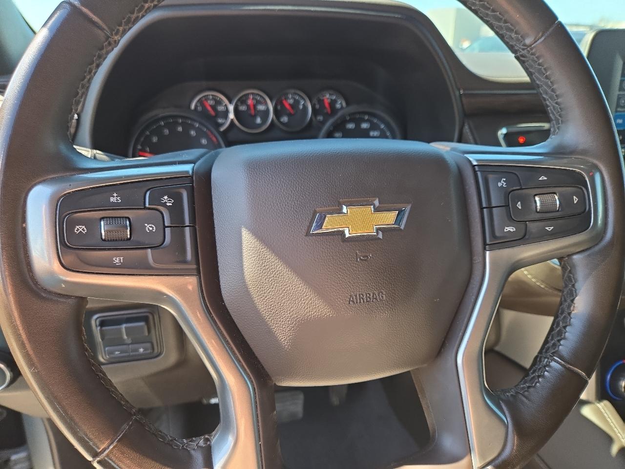 Chevrolet Suburban 2WD 4dr LS 2024