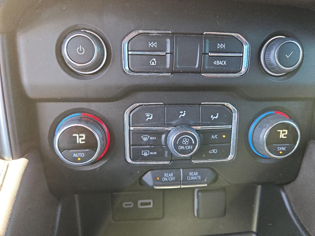 Chevrolet Suburban 2WD 4dr LS 2024