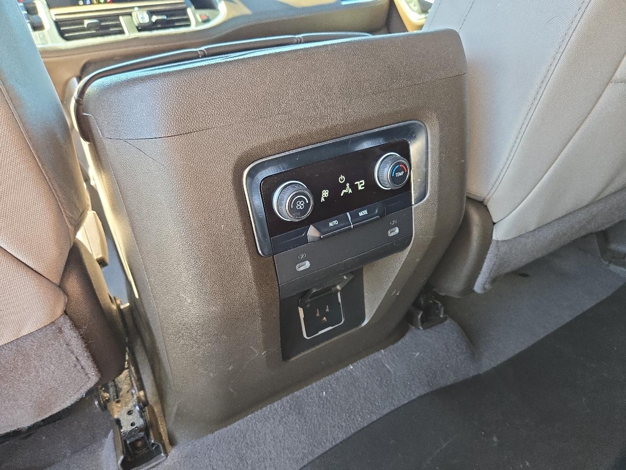 Chevrolet Suburban 2WD 4dr LS 2024