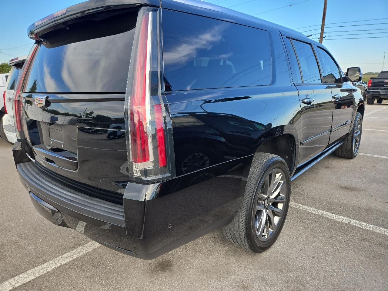 Cadillac Escalade ESV 4WD 4dr Platinum 2020