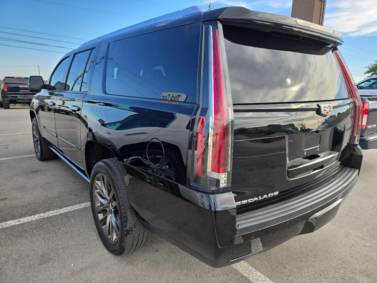 Cadillac Escalade ESV 4WD 4dr Platinum 2020