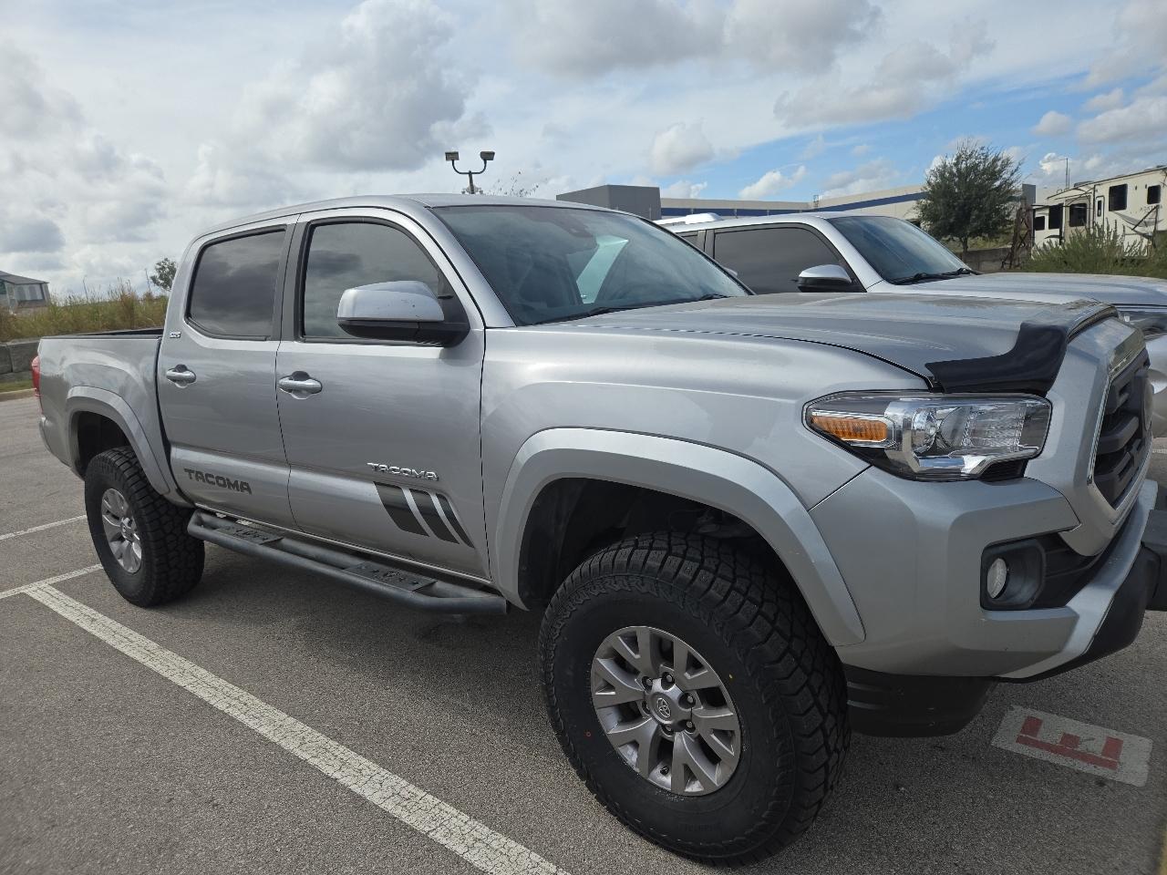Toyota Tacoma 2WD Double Cab V6 AT SR5 (Natl) 2018