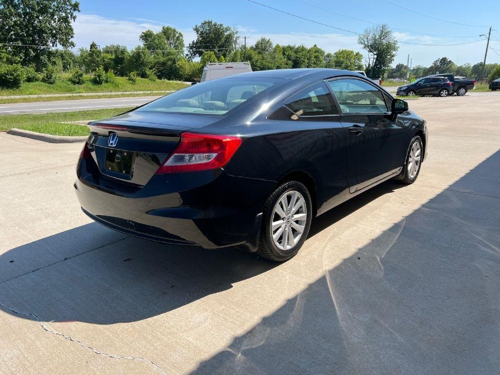 Honda Civic EX Coupe 5-Speed AT 2012