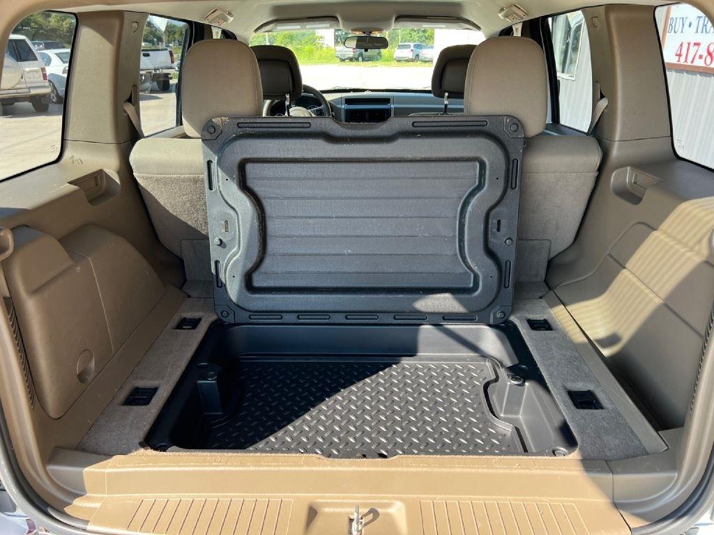 Jeep Liberty Sport 4WD 2011