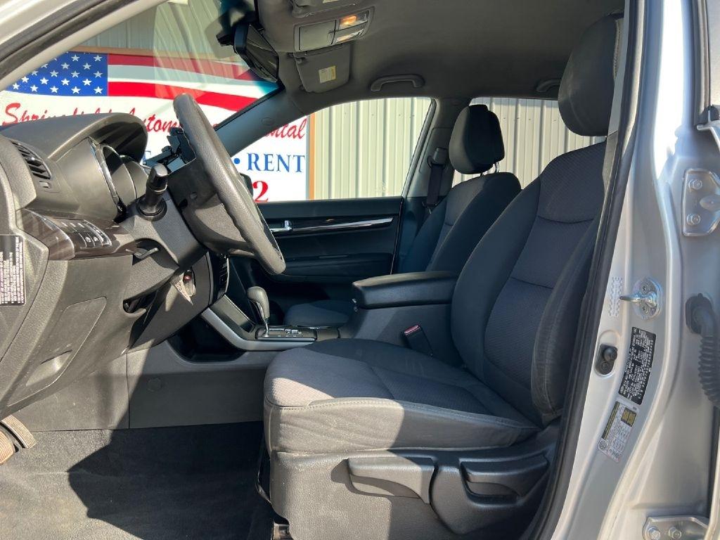 Kia Sorento LX 2WD 2011