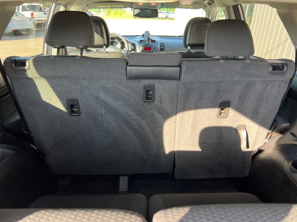 Kia Sorento LX 2WD 2011