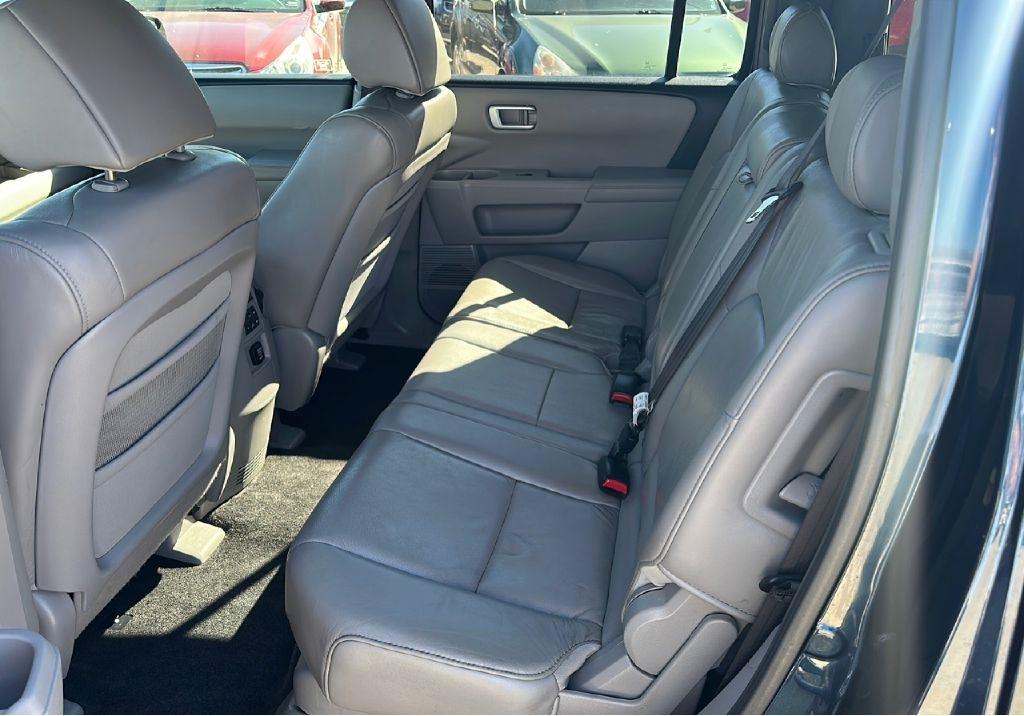 Honda Pilot EX-L 4WD 5-Spd AT with Navigation 2011