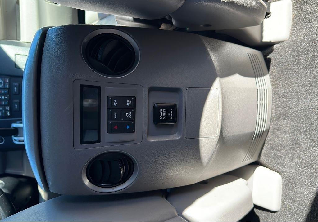 Honda Pilot EX-L 4WD 5-Spd AT with Navigation 2011