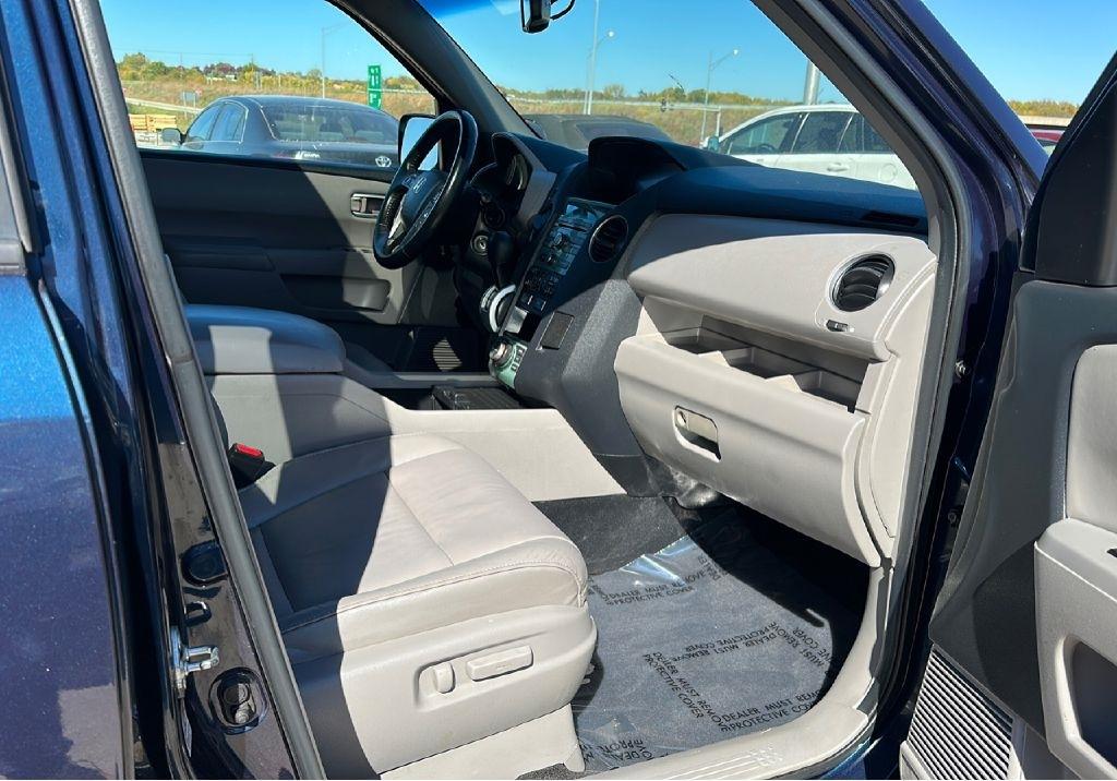 Honda Pilot EX-L 4WD 5-Spd AT with Navigation 2011