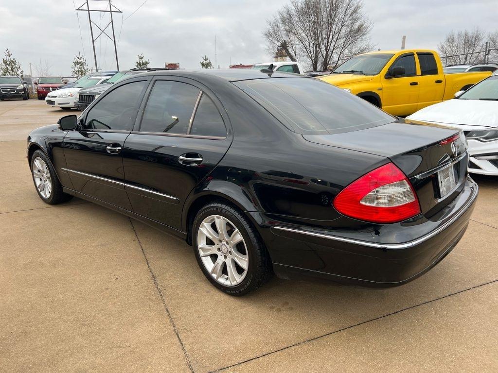 Mercedes-Benz E-Class E350 4MATIC Sedan 2009