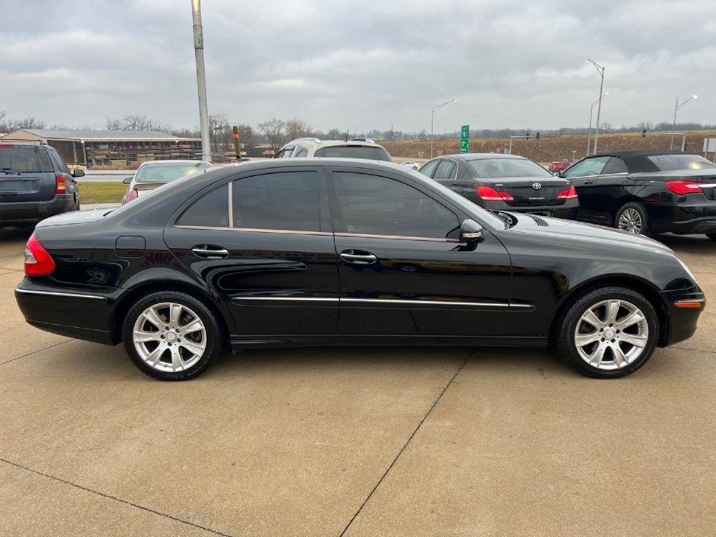 Mercedes-Benz E-Class E350 4MATIC Sedan 2009