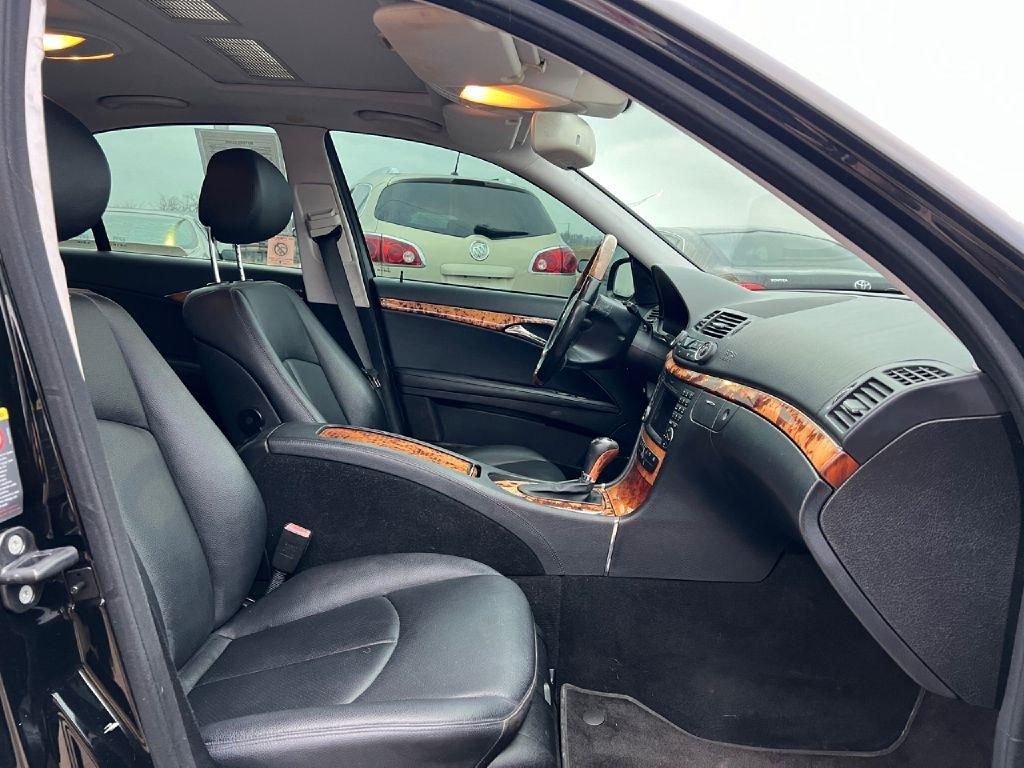 Mercedes-Benz E-Class E350 4MATIC Sedan 2009