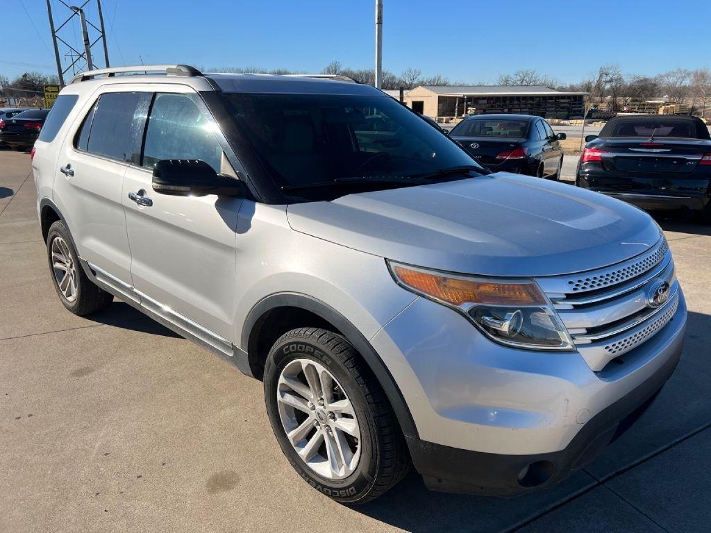 Ford Explorer XLT 4WD 2011