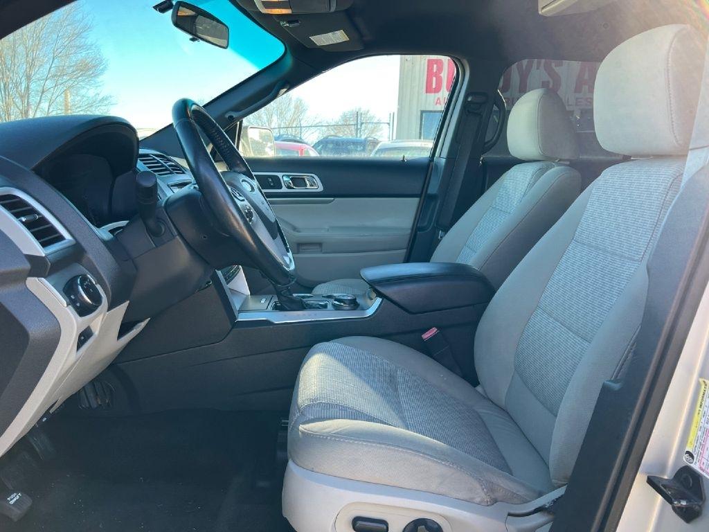 Ford Explorer XLT 4WD 2011