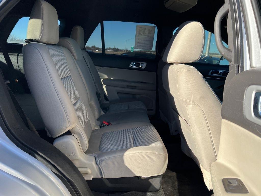 Ford Explorer XLT 4WD 2011