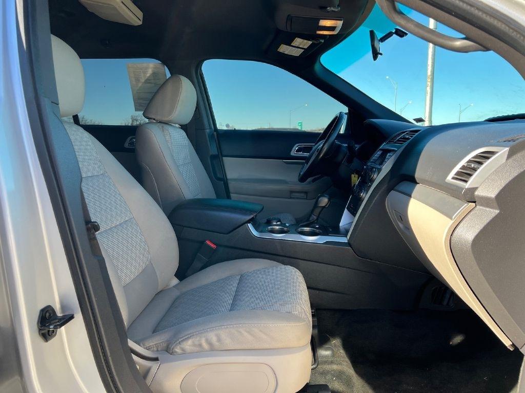 Ford Explorer XLT 4WD 2011