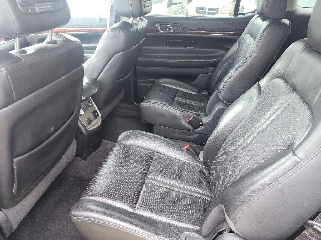 Lincoln MKT 3.5L with EcoBoost AWD 2010