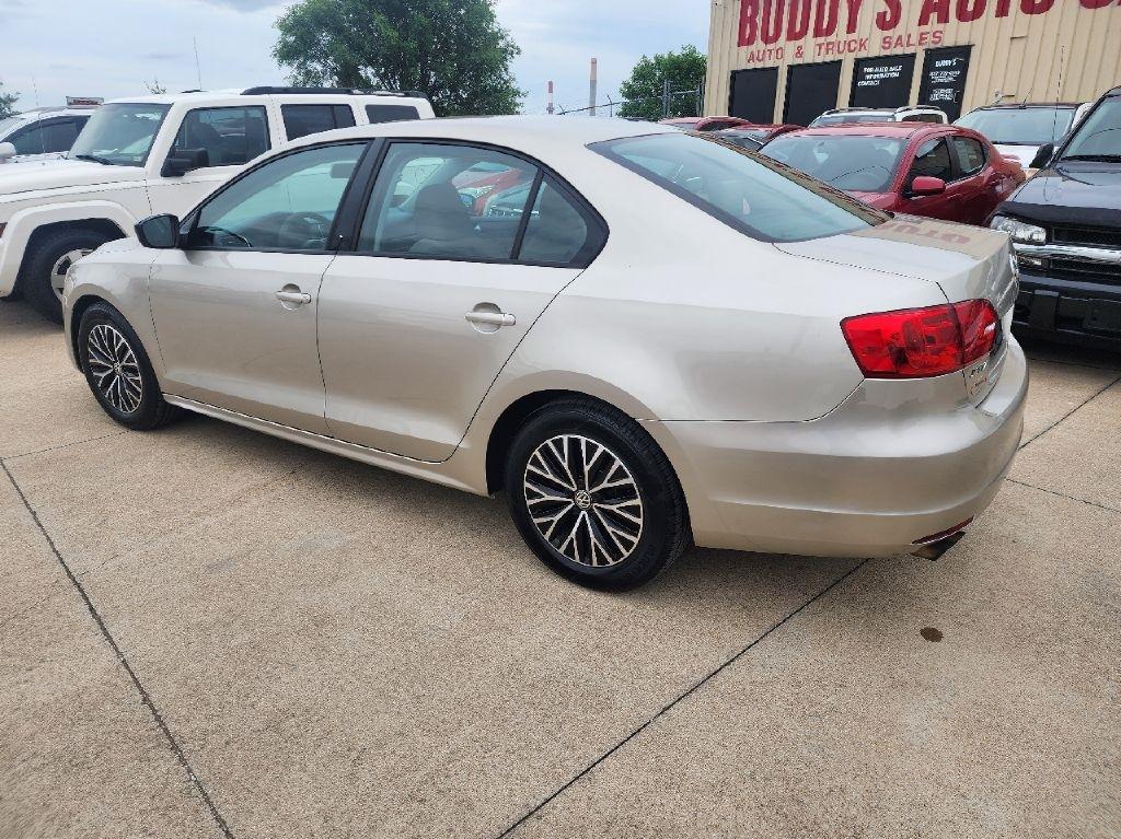 Volkswagen Jetta S 2013