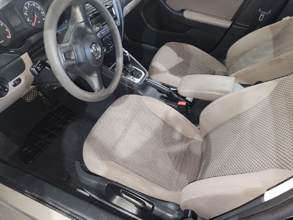 Volkswagen Jetta S 2013